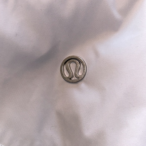 Lululemon Fo Drizzle Rain Jacket Silver Fox Sz 6 EUC /perfect - Picture 4 of 4